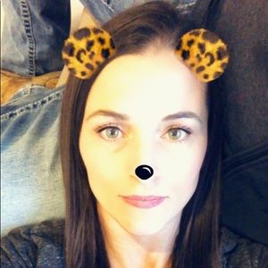 Meet your Posher, Becca